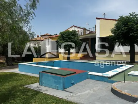 Chalet en Entrenúcleos