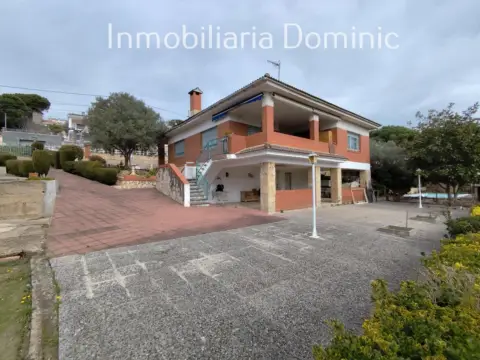 Chalet en Avinguda de la Selva