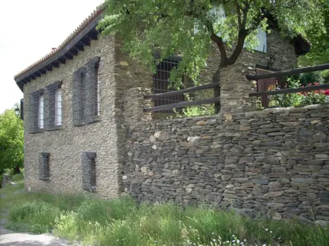 Edificio en Aldeire