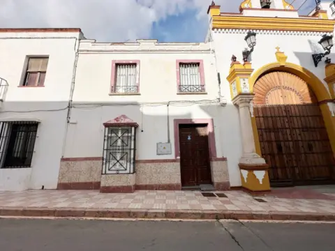 Casa adosada en calle de San Sebastián, 42