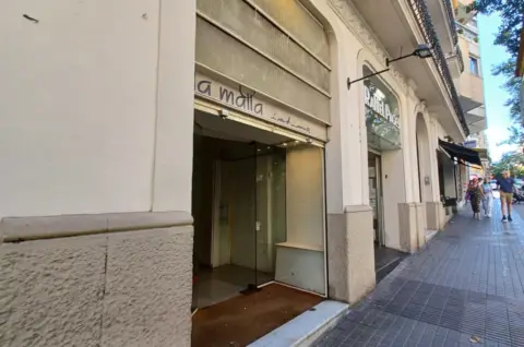 Local comercial en Carrer de Muntaner