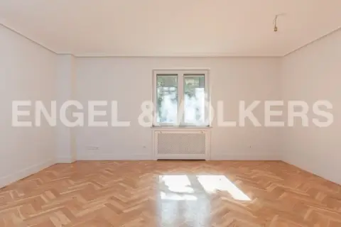 Flat in calle Orense