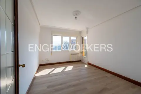 Piso en calle Arantzadi Plaza