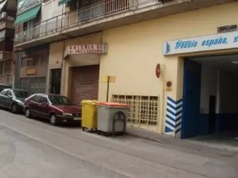 Local comercial en calle de Alejandro Morán, 18