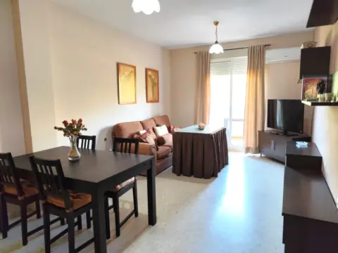 Piso en Avenida Quinto Centenario, 2