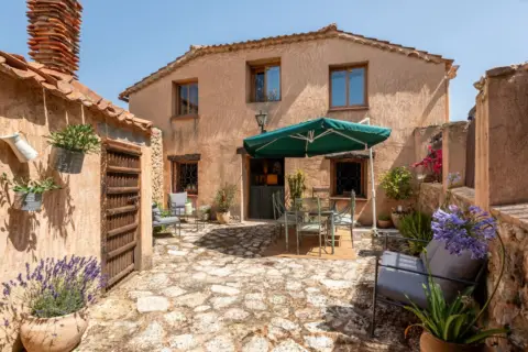 Casa rústica en Travesía de la Caz