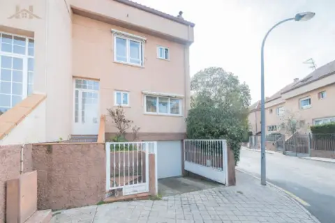 Chalet en calle de la Pedriza