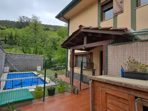 Casa pareada en Barrio Otañes, 66