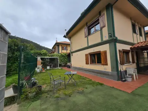 Casa pareada en Barrio Otañes, 66