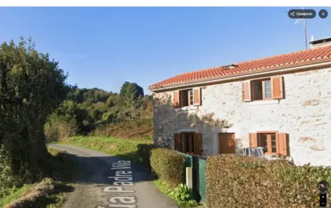 Casa pareada en calle Laxobre, 13