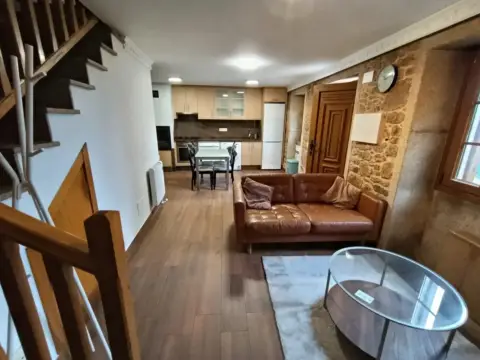 Casa pareada en calle Laxobre, 13