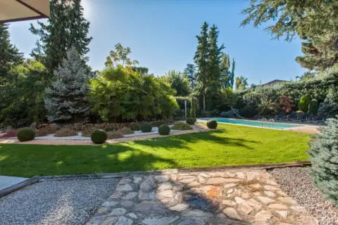 Chalet en calle Paradores, 3