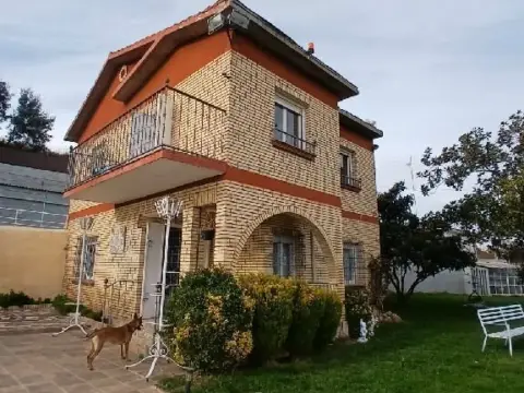 Chalet en Carretera de Albelda de Iregua