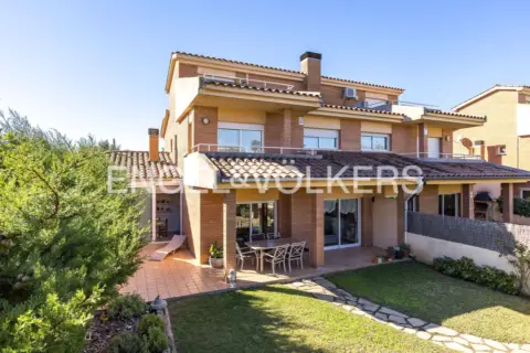 Casa adosada en Can Girona-Terramar-Vinyet