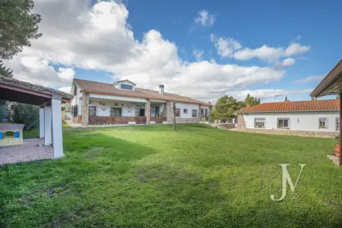 Chalet en Valdemarín