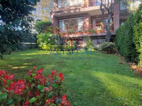 Casa adosada en calle de Independentzia