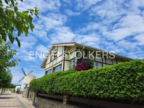 Casa adosada en Andra Mari