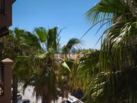 Piso en calle de Marqués del Montemar, 21