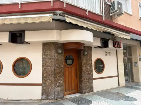 Local comercial en calle calle Manuel Wssell de Guimbarda, nº 38
