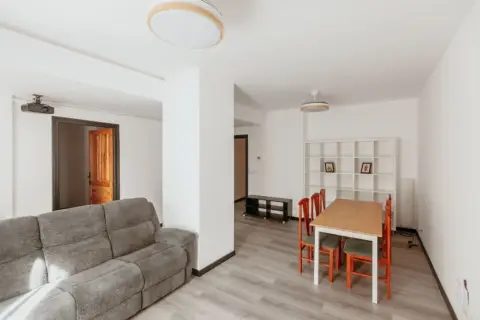 Piso en La Catedral-Casco Antiguo