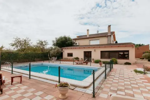 Chalet en calle de Pío Baroja, 79