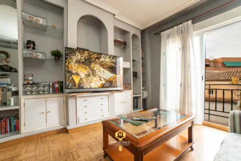 Piso en Plaza Blas de Otero