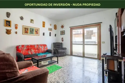 Casa adosada en calle Campo y Tamayo