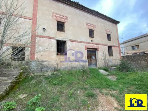 Casa en calle del Cerro Nieto