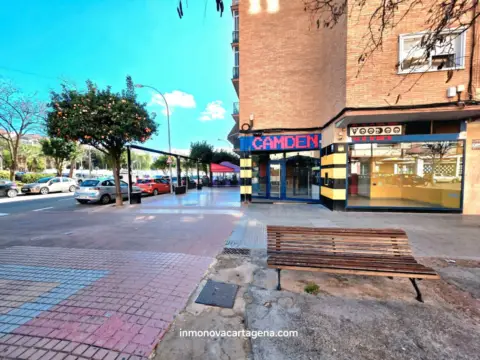 Local comercial en calle Carmen Conde