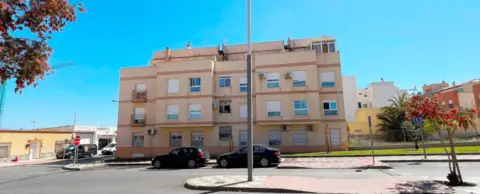 Ático en calle de Luis Buñuel, 54