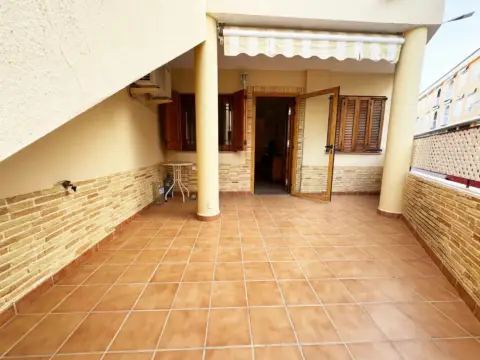 Piso en calle del Río Aranguin