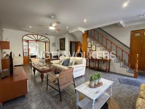 Casa en calle de Ramón de Perellós