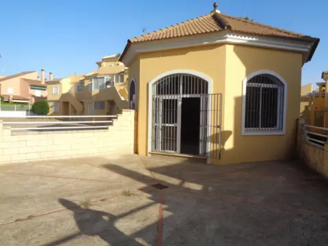 Local comercial en Islantilla (Lepe)