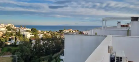 Ático en Urbanización Calahonda-Golf-Riviera del Sol-Miraflores