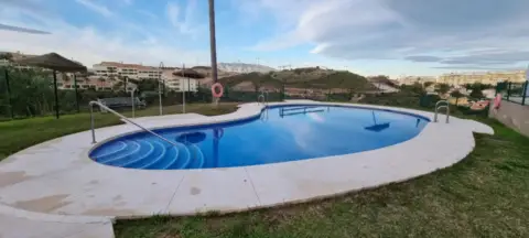 Ático en Urbanización Calahonda-Golf-Riviera del Sol-Miraflores