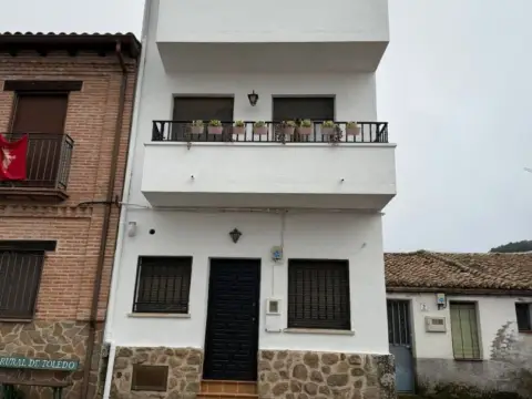 Casa en Navamorcuende