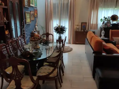 Casa pareada en Los Periodistas-Parque Almunia-Albayda