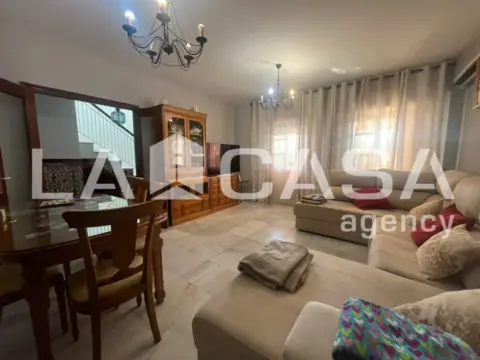 Casa adosada en Vista Azul-Consolación