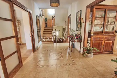 Chalet en calle de los Almendros, 25