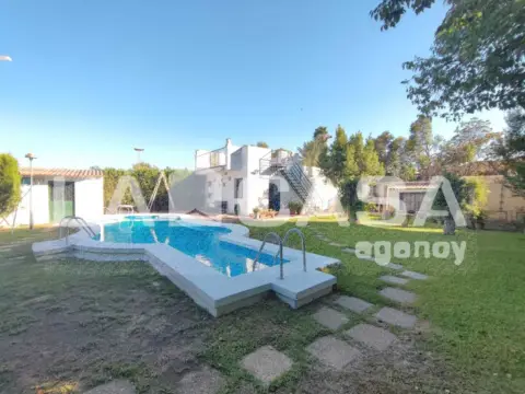 Chalet en Los Merinales