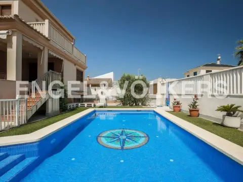 Casa rústica en El Far-El Dossel