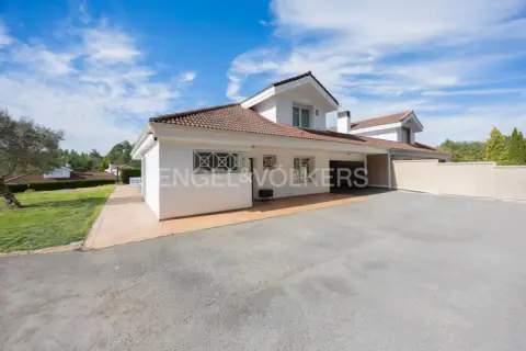 Casa adosada en Larrabetzu