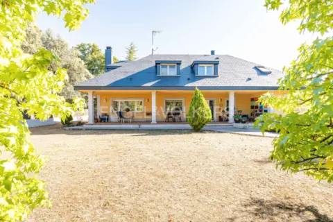 Casa en Pinosol-El Alcor-Peralejo