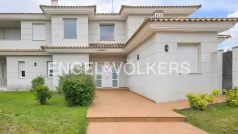 Casa en Las Vegas-El Pozanco-Adelfillas