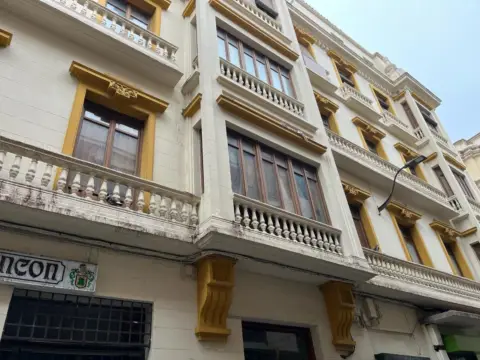 Flat in calle de María Cristina