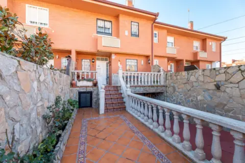 Casa adosada en calle de Ribadeo