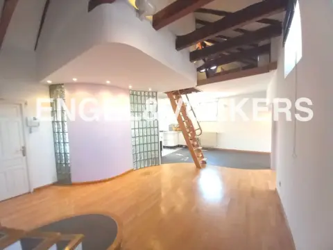 Dúplex en calle de Martín de los Heros