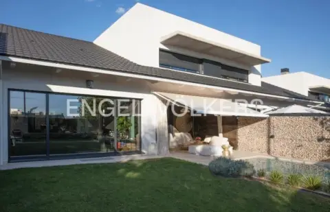 Casa adosada en El Olivar de Mirabal