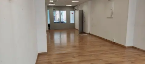 Local comercial en Rochapea - Arrotxapea