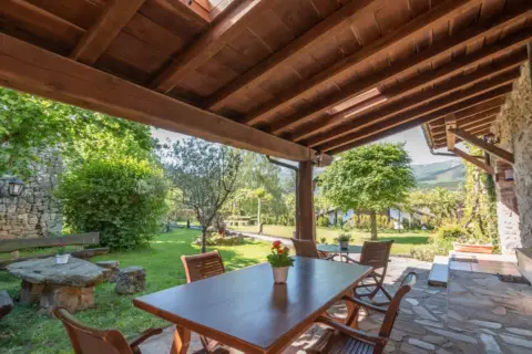 Casa rústica en Zeanuri